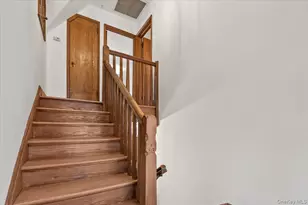 12 Hampton Rd, Port Washington, NY 11050 - Photo 22