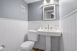 12 Hampton Rd, Port Washington, NY 11050 - Photo 34