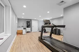 12 Hampton Rd, Port Washington, NY 11050 - Photo 32