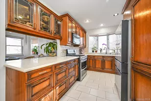 184-32 Cambridge Rd, Jamaica, NY 11432 - Photo 10