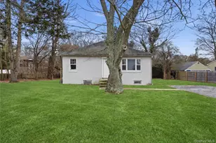 20 Wilson Ave, Nesconset, NY 11767 - Photo 4