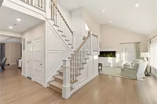 2 Ashley Ct, Northport, NY 11768 - Photo 12