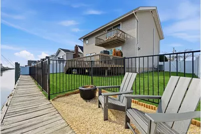 141 Annuskemunnica Road, Babylon, NY 11702 - Photo 36