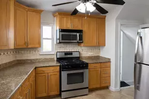 73-21 182nd St, Fresh Meadows, NY 11366 - Photo 4