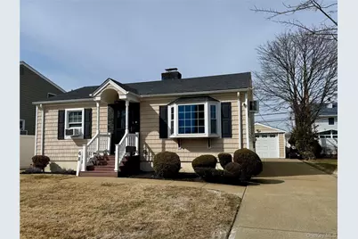 68 Robert Street, Freeport, NY 11520 - Photo 12