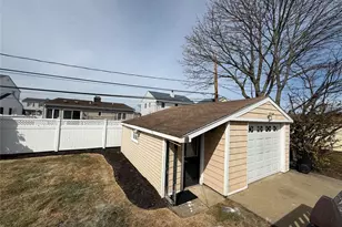 68 Robert St, Freeport, NY 11520 - Photo 10