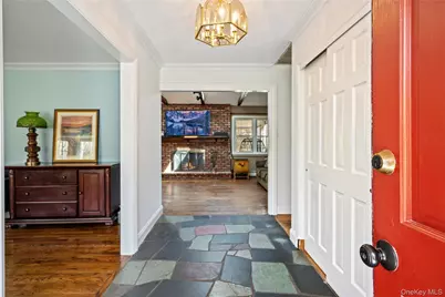 5 Mountain View Drive, Northport, NY 11768 - Photo 4