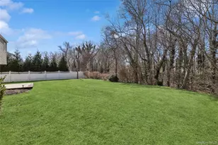 14 Wenmore Rd, Commack, NY 11725 - Photo 24