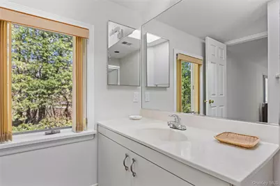 12 Stone Gate Court, Smithtown, NY 11787 - Photo 30