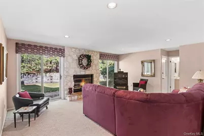 12 Stone Gate Court, Smithtown, NY 11787 - Photo 14