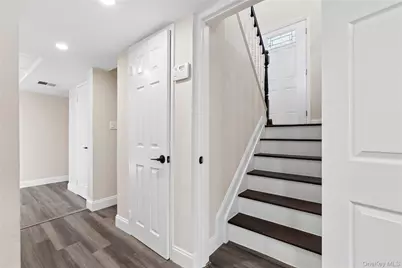 236 Vermont Avenue, Bay Shore, NY 11706 - Photo 18