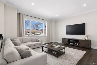 236 Vermont Avenue, Bay Shore, NY 11706 - Photo 2