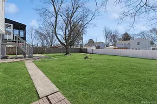 236 Vermont Ave, Bay Shore, NY 11706 - Photo 28