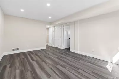 236 Vermont Avenue, Bay Shore, NY 11706 - Photo 22