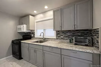 148 E Booker Avenue, Wyandanch, NY 11798 - Photo 2