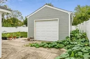 148 E Booker Ave, Wyandanch, NY 11798 - Photo 2