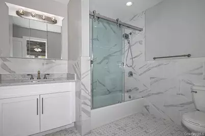 164 W Montauk Highway #6, Hampton Bays, NY 11946 - Photo 6