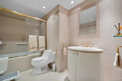 8414 Lefferts Boulevard, Kew Gardens, NY 11415 - Photo 8