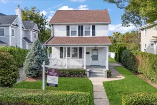 33 Ave B Ave, Port Washington, NY 11050 - Photo 34