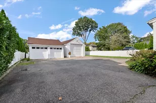 33 Ave B Ave, Port Washington, NY 11050 - Photo 28