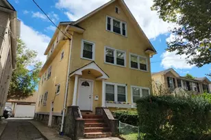 525 S 11th Ave, Mount Vernon, NY 10550 - Photo 2