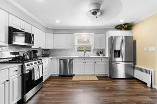 2309 Mattituck Ave, Seaford, NY 11783 - Photo 8