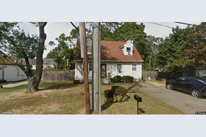 11 Holbrook Street, Bay Shore, NY 11706 - Photo 4