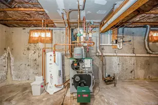 11 Holbrook St, Bay Shore, NY 11706 - Photo 24