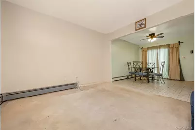 11 Holbrook Street, Bay Shore, NY 11706 - Photo 10