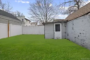 143-61 230th St, Springfield Gardens, NY 11413 - Photo 30