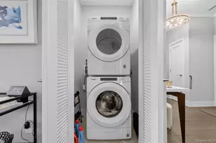 100 Garvies Point Rd, Glen Cove, NY 11542 - Photo 24