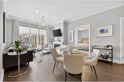 100 Garvies Point Road #1332, Glen Cove, NY 11542 - Photo 4