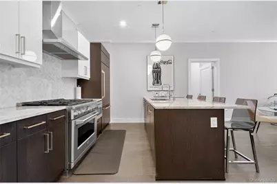 100 Garvies Point Road #1332, Glen Cove, NY 11542 - Photo 10