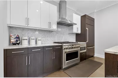 100 Garvies Point Road #1332, Glen Cove, NY 11542 - Photo 12