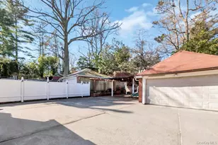 84-20 Charlecote Ridge, Jamaica, NY 11432 - Photo 42