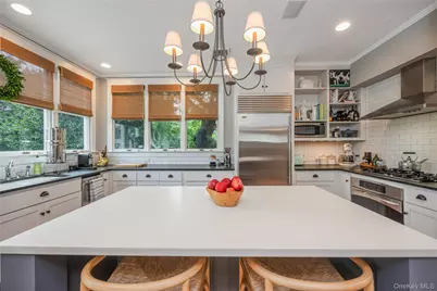 151 Church Avenue, Islip, NY 11751 - Photo 16