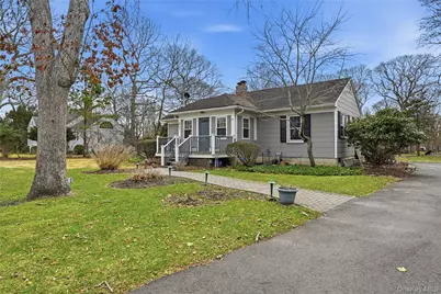 21 King Street, Hampton Bays, NY 11946 - Photo 4