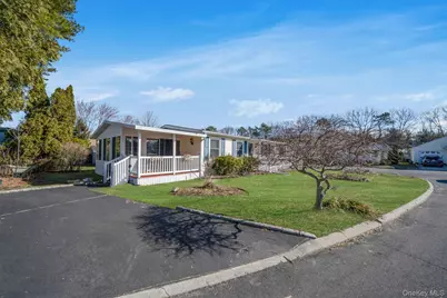 2 Dogwood Lane, Manorville, NY 11949 - Photo 6