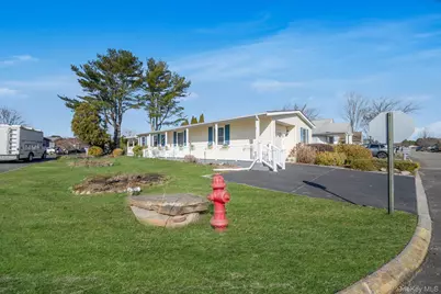 2 Dogwood Lane, Manorville, NY 11949 - Photo 2