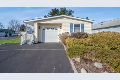 2 Dogwood Lane, Manorville, NY 11949 - Photo 4