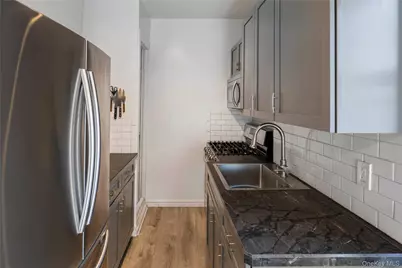 2199 Holland Avenue #5P, Bronx, NY 10462 - Photo 4