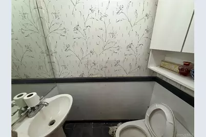 15 Bonnie Court, Spring Valley, NY 10977 - Photo 10