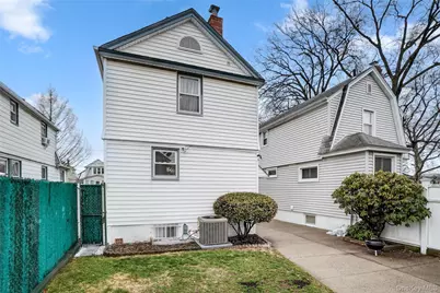 9028 218th Place, Queens Village, NY 11428 - Photo 28