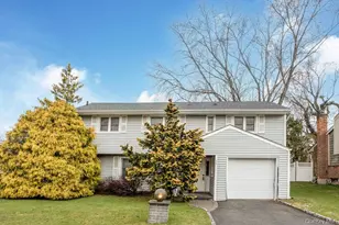 15 Elaine Pl, Plainview, NY 11803 - Photo 2