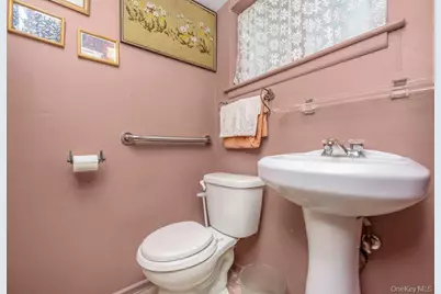 15 Elaine Place, Plainview, NY 11803 - Photo 6