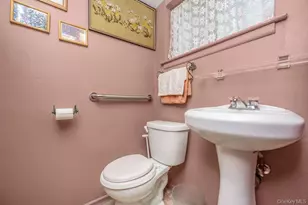 15 Elaine Pl, Plainview, NY 11803 - Photo 6