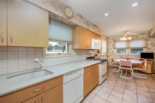 15 Elaine Pl, Plainview, NY 11803 - Photo 12