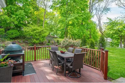 199 Hickory Grove Drive E, Larchmont, NY 10538 - Photo 4