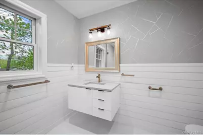 199 Hickory Grove Drive E, Larchmont, NY 10538 - Photo 34