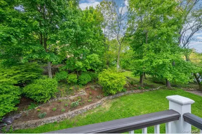 199 Hickory Grove Drive E, Larchmont, NY 10538 - Photo 8